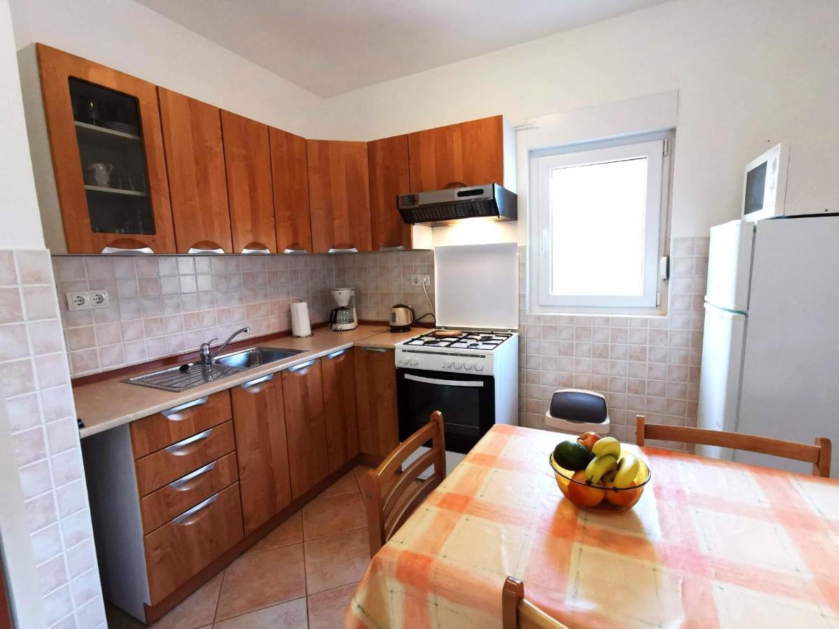 Apartment Dundo In Quiet Green Area Medulin Luaran gambar