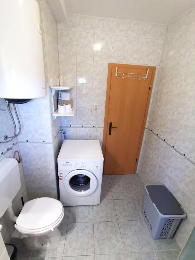 Apartment Dundo In Quiet Green Area Medulin Luaran gambar