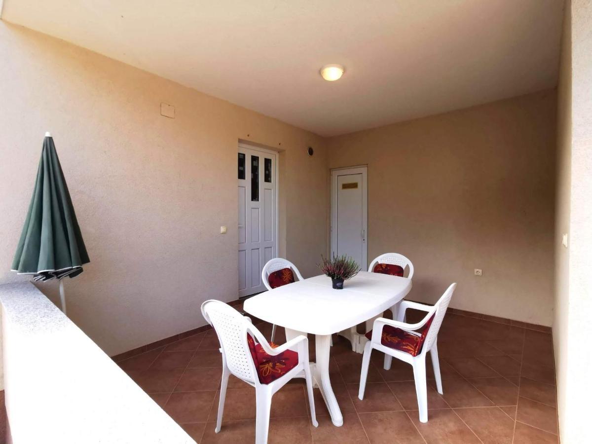 Apartment Dundo In Quiet Green Area Medulin Luaran gambar