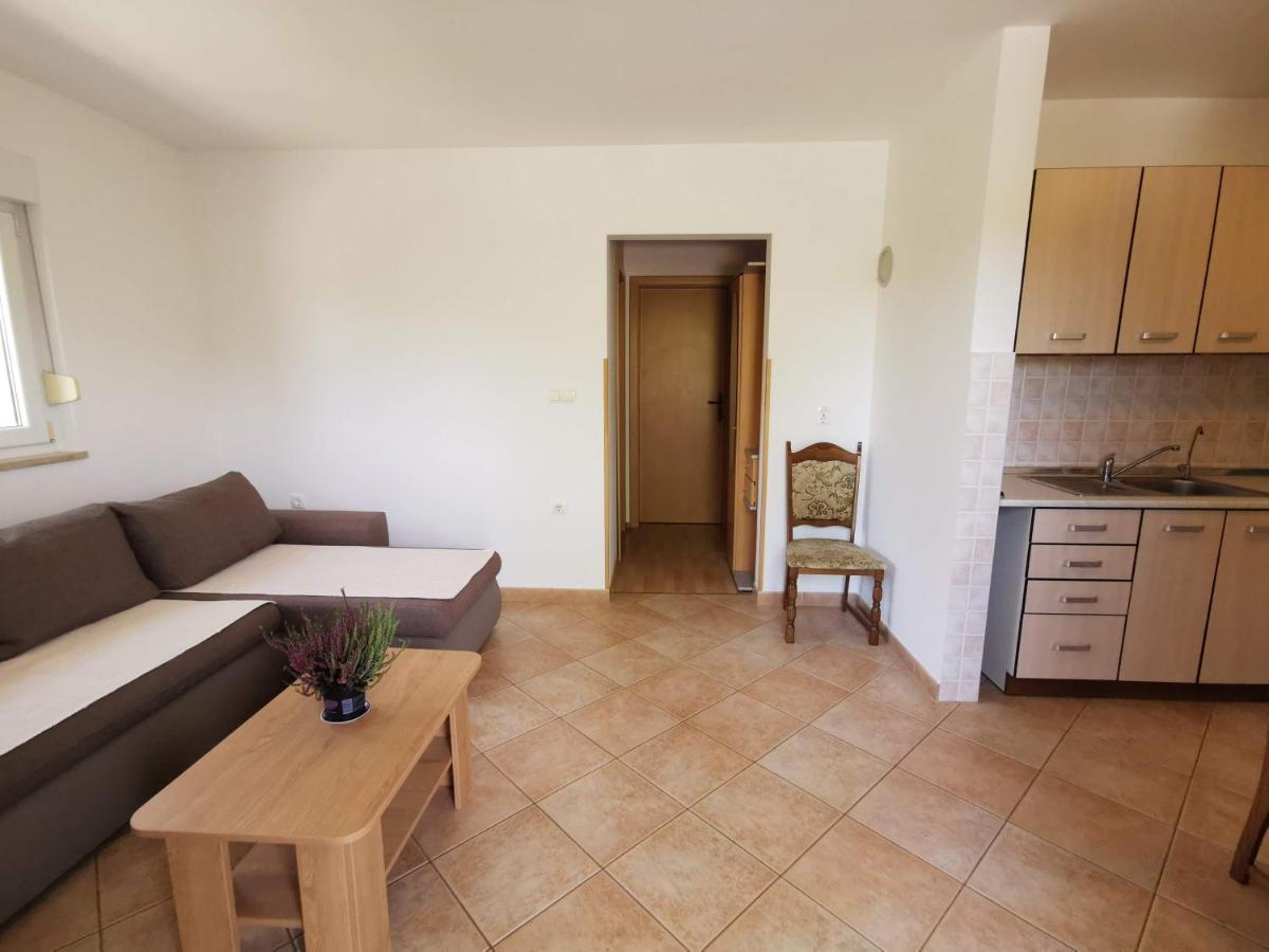 Apartment Dundo In Quiet Green Area Medulin Luaran gambar
