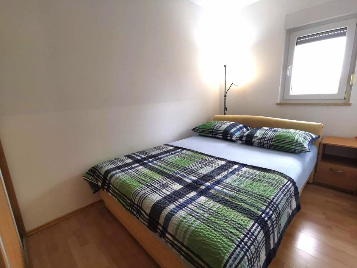 Apartment Dundo In Quiet Green Area Medulin Luaran gambar
