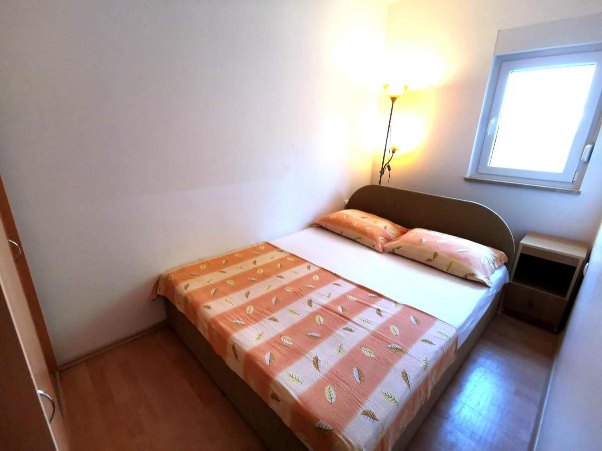 Apartment Dundo In Quiet Green Area Medulin Luaran gambar